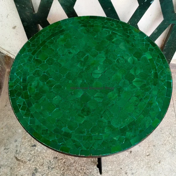 Round table, outdoor dinning table