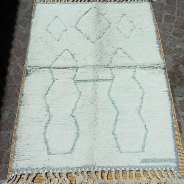 Minimalist Beni Ourain Rug – Handmade Rug 109 x 150 cm