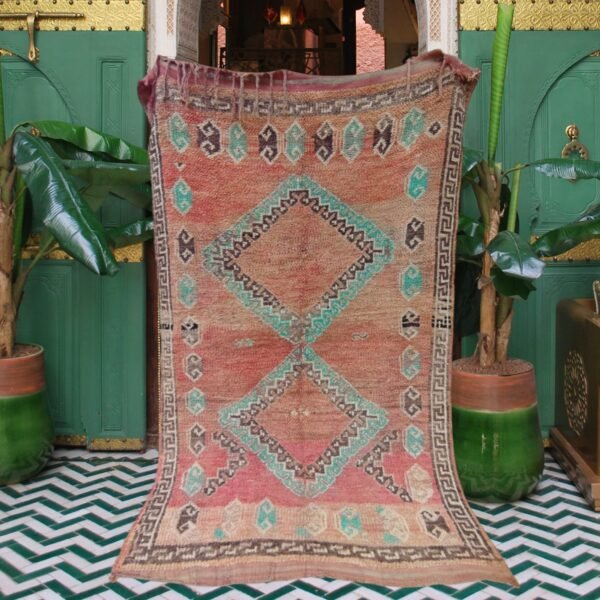 Vintage Rug – Timeless Berber Charm 240cm x 150cm